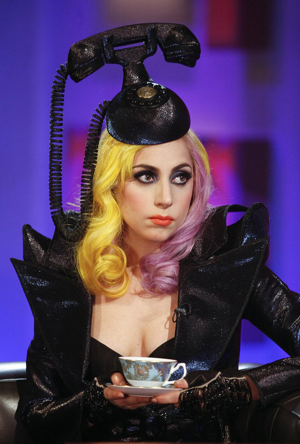 lady-gaga-najbardziej-szalone-kreacje-385722-GALLERY600-241ac46