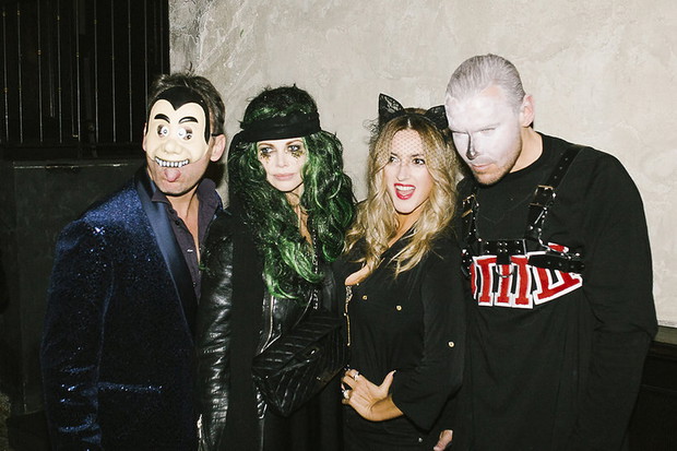 impreza-halloween-fashion-after-death-388391-GALLERYBIG-8b855c2