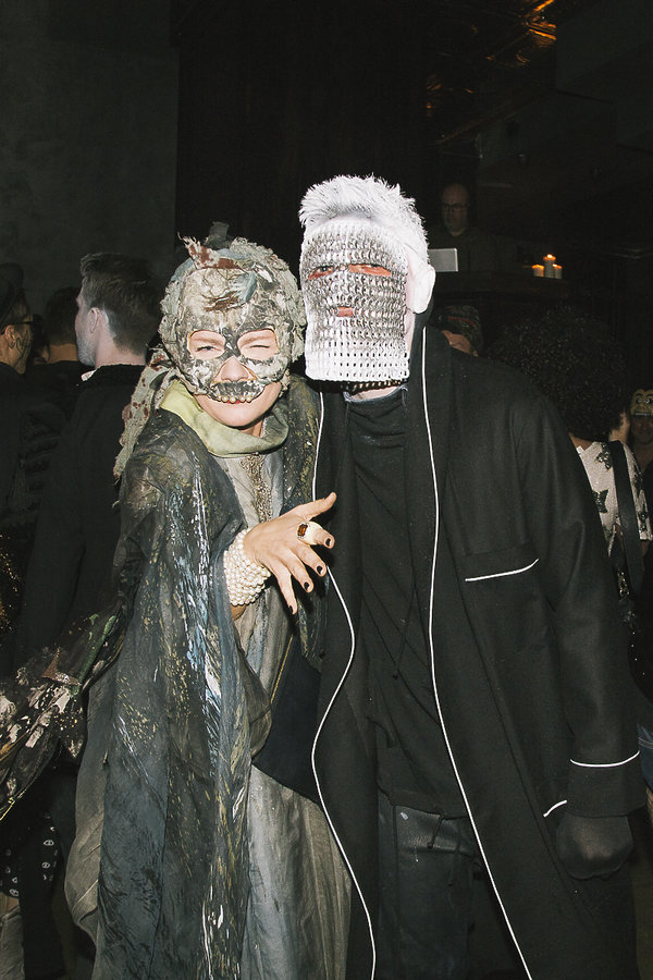 impreza-halloween-fashion-after-death-388394-GALLERY600-706e6d0