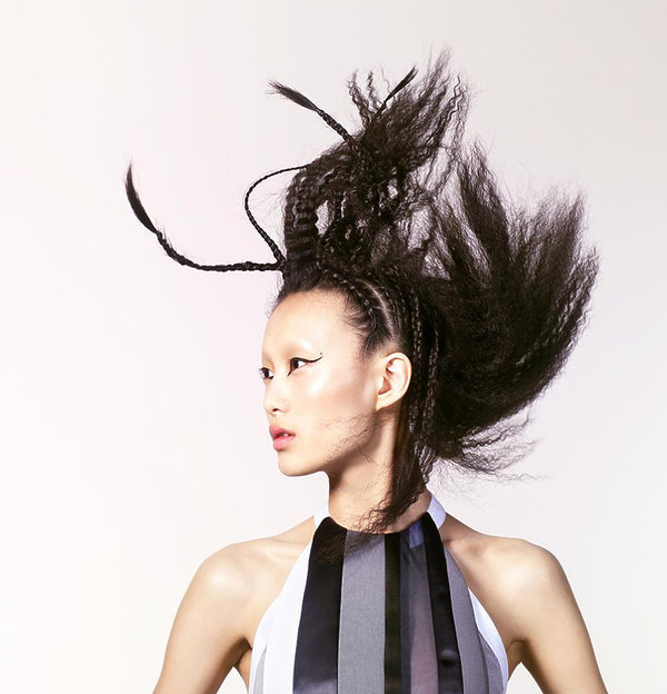 hair-by-sam-mcknight-najslynniejszy-fryzjer-swiata-sam-mcknight-wystawy-w-londynskim-somerset-house-389245-GALLERY600-dd93dd9