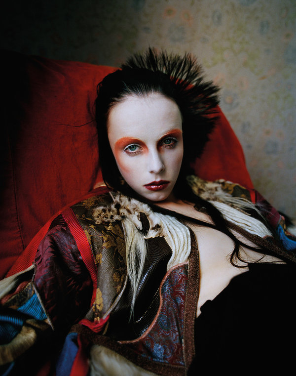 hair-by-sam-mcknight-najslynniejszy-fryzjer-swiata-sam-mcknight-wystawy-w-londynskim-somerset-house-389249-GALLERY600-d47ecbc