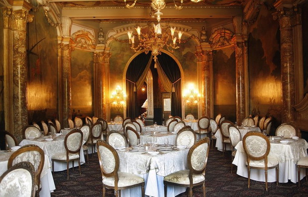 donald-trump-mar-a-lago-palm-beach-wnetrze-389860-GALLERYBIG-17dd617