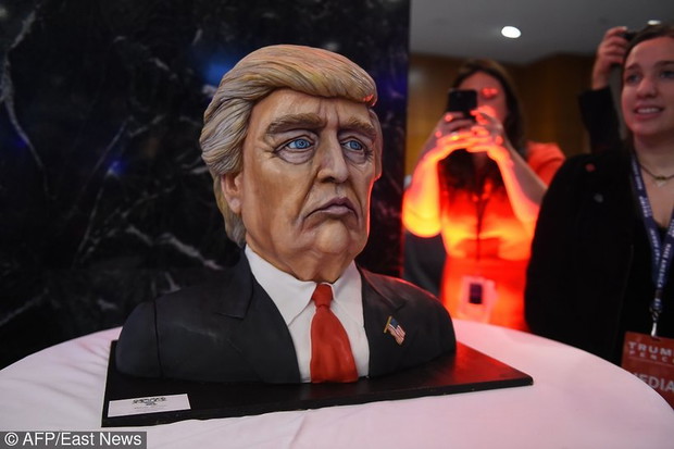 donald-trump-w-ksztalcie-tortu-389987-GALLERYBIG-5f62e05