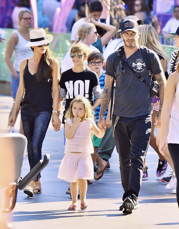 harper-beckham-z-rodzicami-390045-GALLERY600-181d148