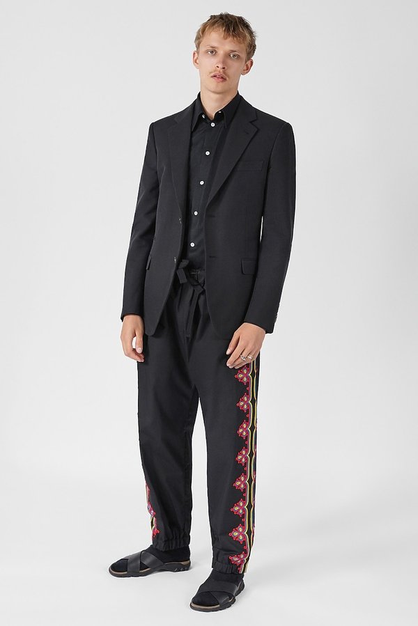 stella-mccartney-pierwsza-kolekcja-dla-mezczyzn-na-wiosne-2017-390472-GALLERY600-9111070