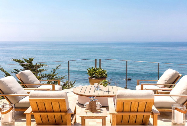 dom-cindy-crawford-w-malibu-391420-GALLERYBIG-f5e9b79