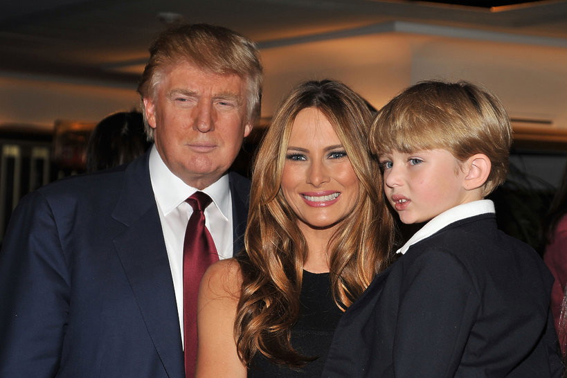 Donald Trump, Melania Trump i Barron Trump na wspólnym zdjęciu