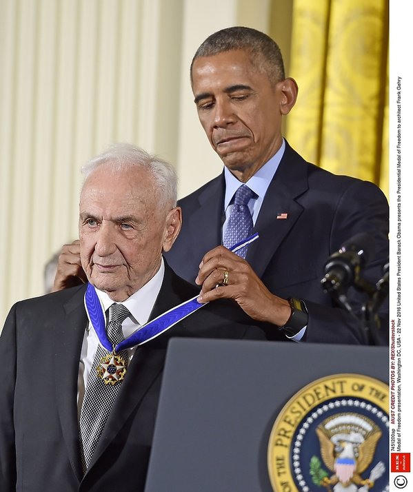barack-obama-i-frank-ghery-392889-GALLERY600-dddd0af