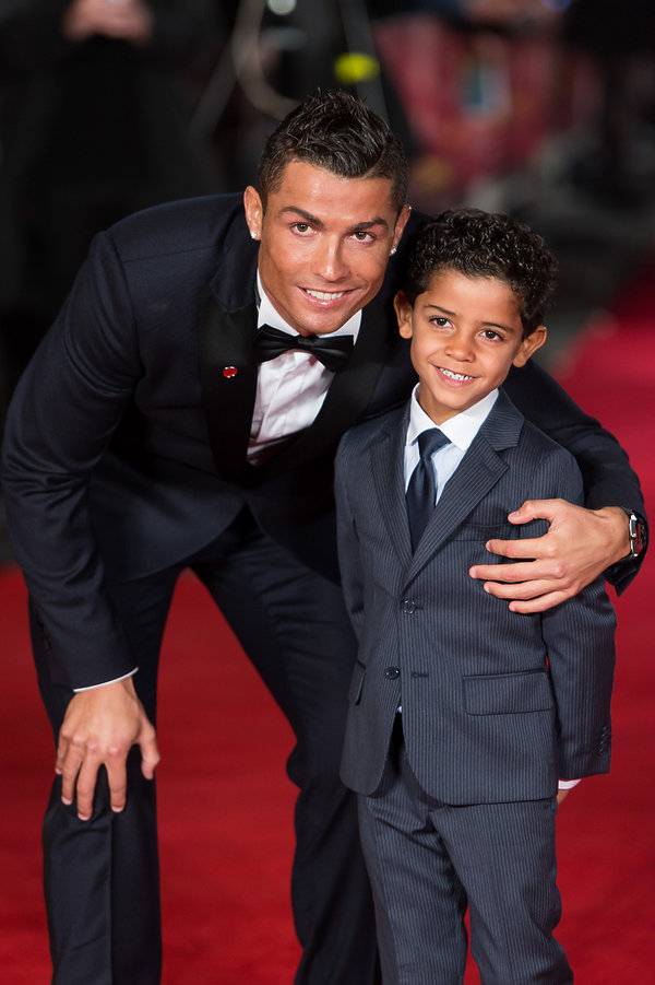 cristiano-ronaldo-cristiano-ronaldo-junior-real-madryt-394185-GALLERY600-5996ad2