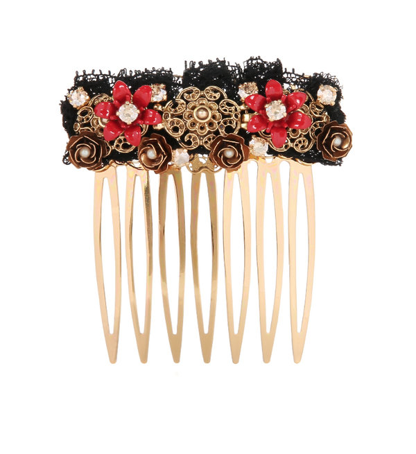 linia-dodatkow-dolce-gabbana-zaprojektowana-dla-sklepu-internetowego-mytheresacom-394207-GALLERY600-3614537