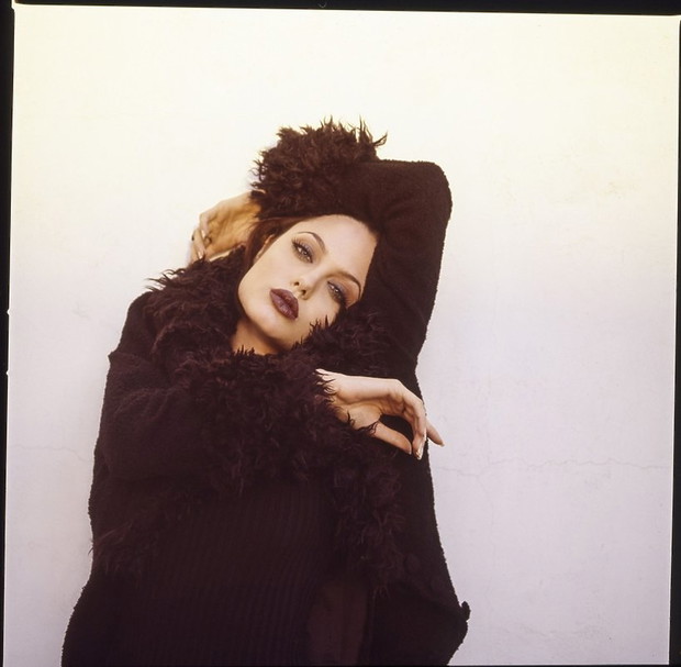 angelina-jolie-gia-394901-GALLERYBIG-0912445