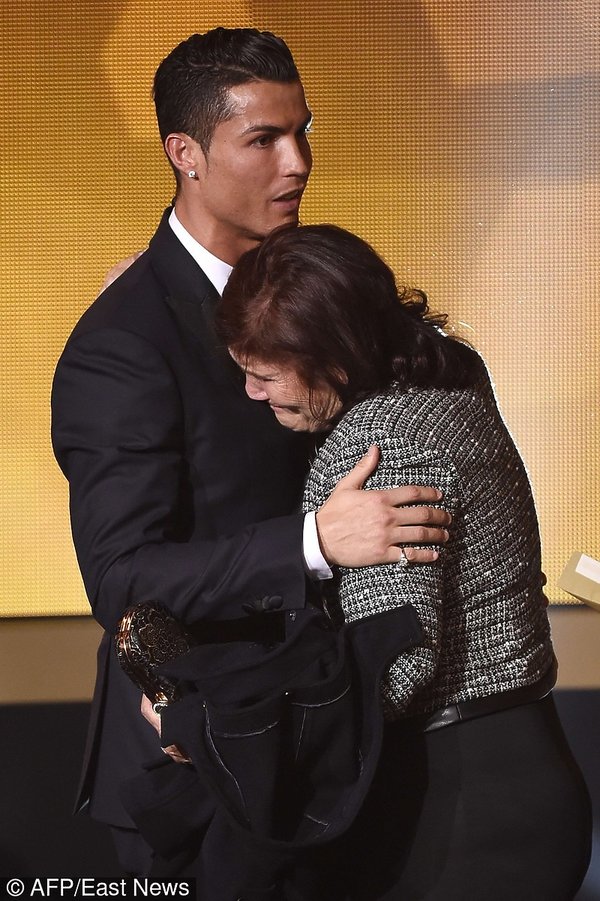 cristiano-ronaldo-dolores-dos-santos-matka-cristiano-ronaldo-cristiano-ronaldo-junior-394663-GALLERY600-56d74d6