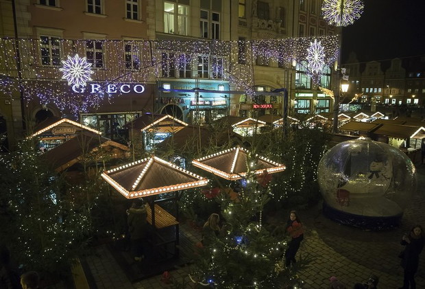 wroclaw-iluminacja-swiateczna-395329-GALLERYBIG-537da0f