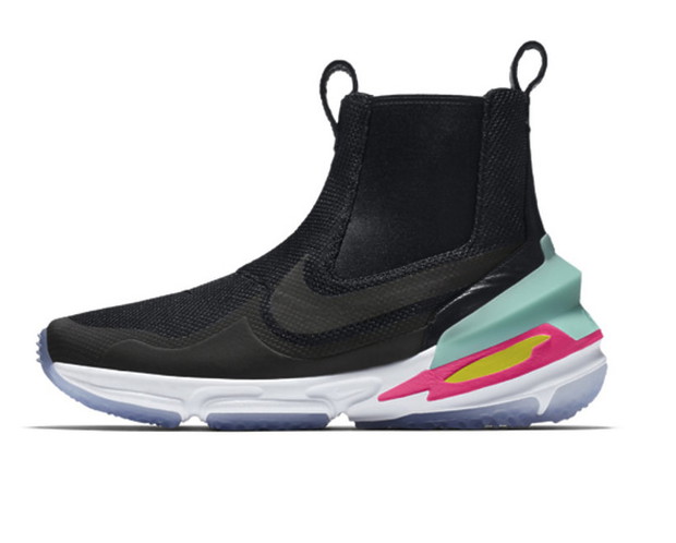 riccardo-tisci-zaprojektowal-buty-dla-firmy-nike-396741-GALLERYBIG-d216a0f