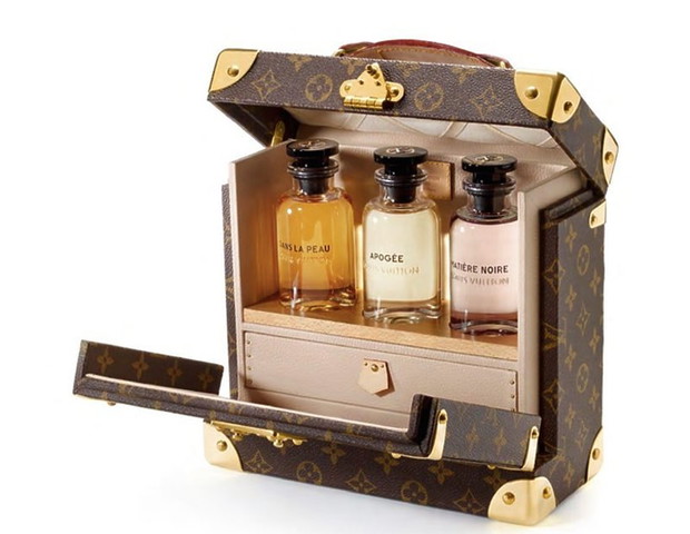 zestaw-trzech-zapachow-louis-vuitton-w-kuferku-397620-GALLERYBIG-b8e43e9