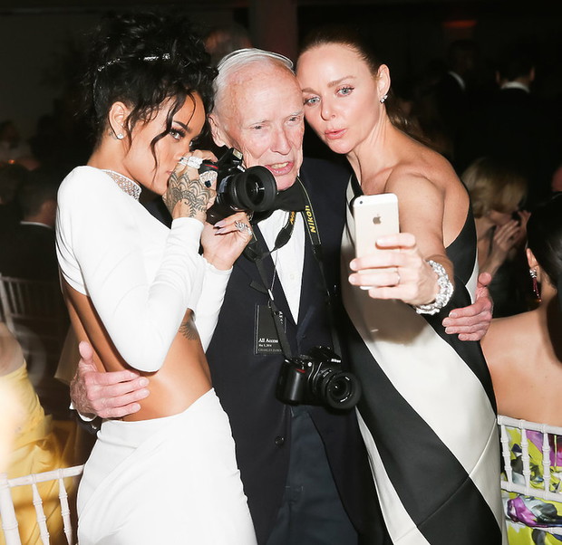 bill-cunningham-rihanna-stella-mccartney-362923-GALLERYBIG-fb943f9
