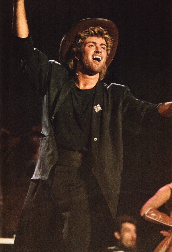 george-michael-401035-GALLERY600-12613b3