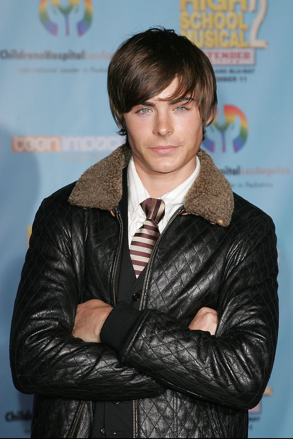 zac-efron-401478-GALLERY600-3bc20f1