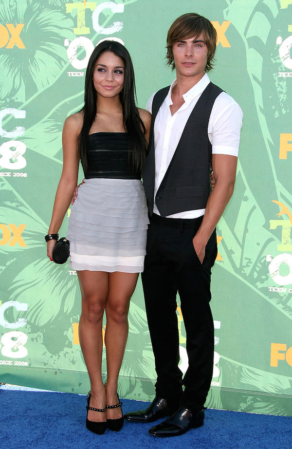 zac-efron-401479-GALLERY600-64fd0af