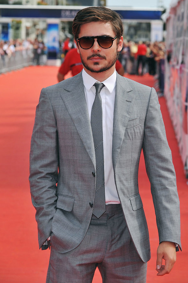 zac-efron-401482-GALLERY600-3fbcf77