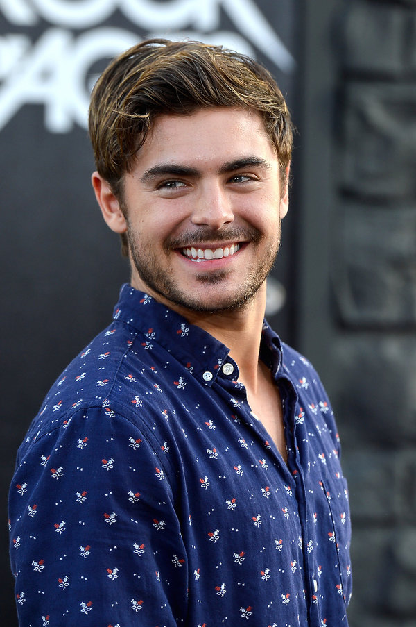 zac-efron-401485-GALLERY600-e2dfb77