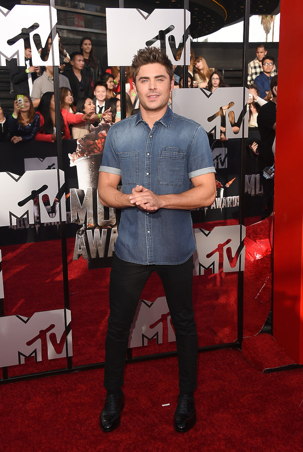 zac-efron-401488-GALLERY600-55fa369