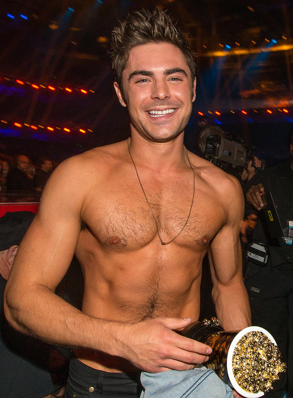zac-efron-401489-GALLERY600-7058bd9