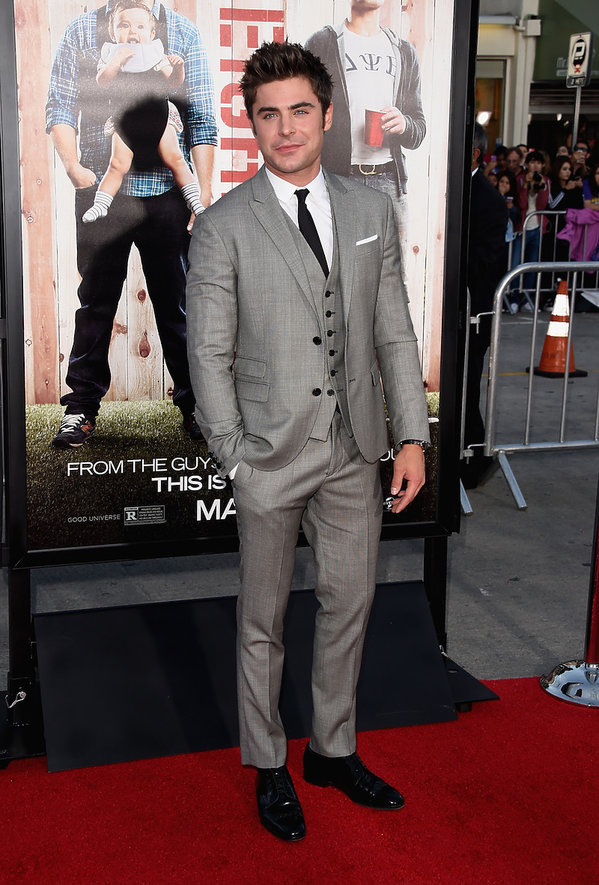 zac-efron-401490-GALLERY600-1b45114