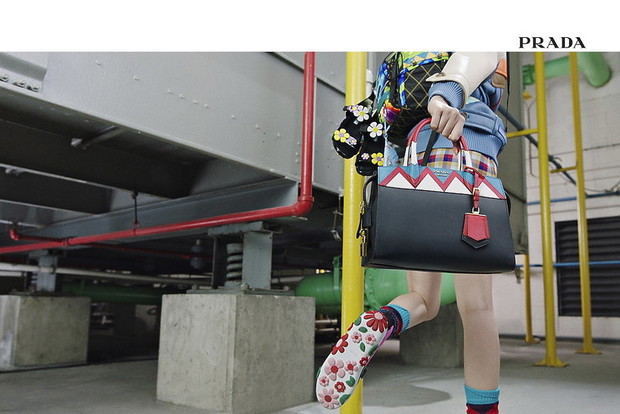 kampania-domu-mody-prada-wiosna-2017-404257-GALLERYBIG-7f7dc4e