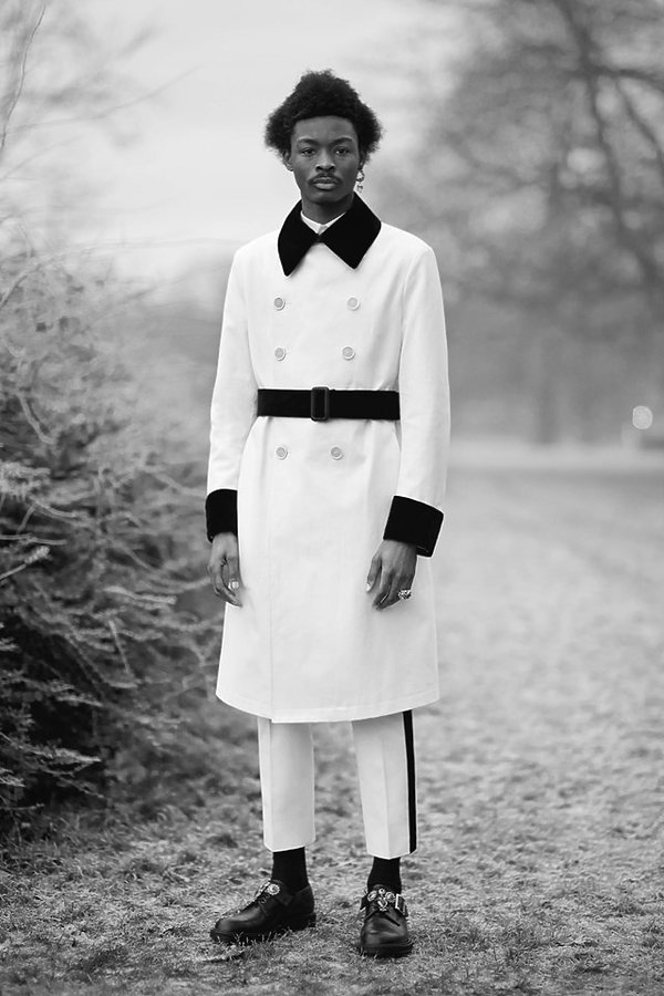 alexander-mcqueen-kolekcja-na-jesien-2017-405974-GALLERY600-1adcd34