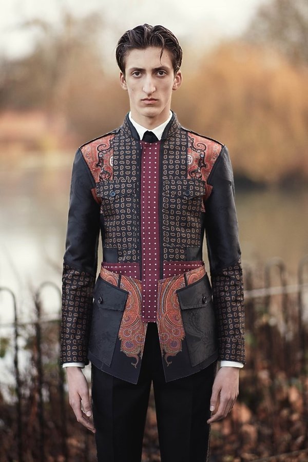 alexander-mcqueen-kolekcja-na-jesien-2017-405979-GALLERY600-cee2a11