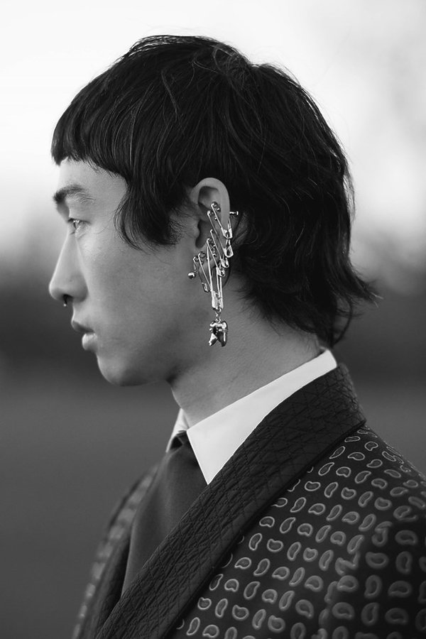 alexander-mcqueen-kolekcja-na-jesien-2017-405983-GALLERY600-639df3f