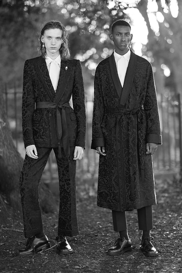 alexander-mcqueen-kolekcja-na-jesien-2017-405990-GALLERY600-bbd328f