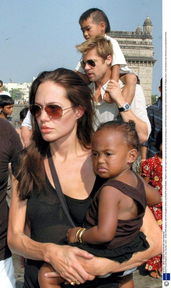 angelina-jolie-i-dzieci-405961-GALLERY600-639df3f