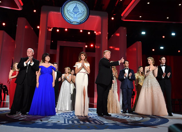 donald-trump-melania-trump-bal-inauguracyjny-trumpa-406819-GALLERYBIG-0415b50