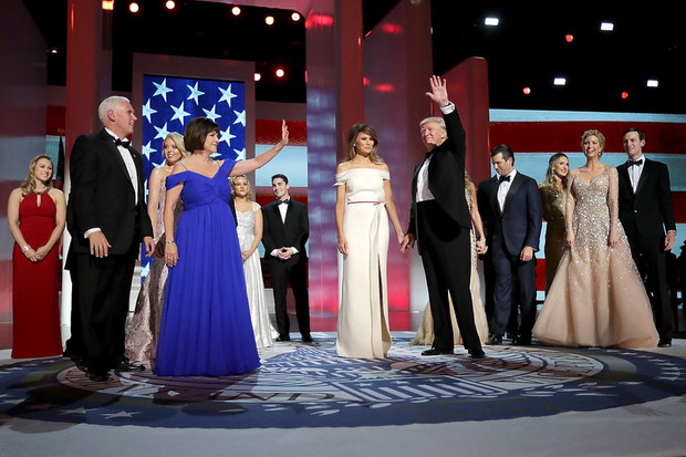 donald-trump-melania-trump-zaprzysiezenie-donalda-trumpa-bal-inauguracyjny-trumpa-406816-GALLERYBIG-81b2aa4