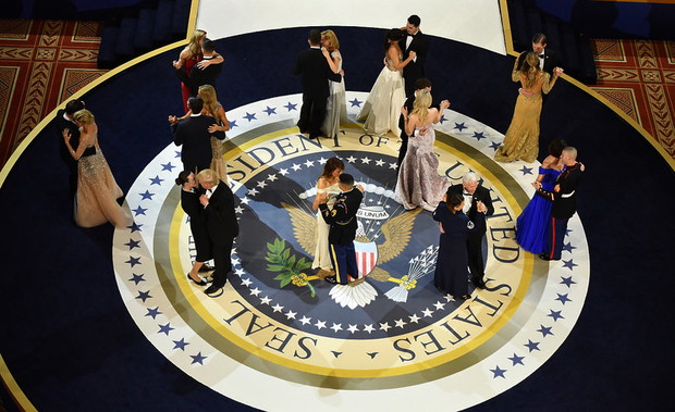 donald-trump-melania-trump-zaprzysiezenie-donalda-trumpa-bal-inauguracyjny-trumpa-406817-GALLERYBIG-b5b9c75