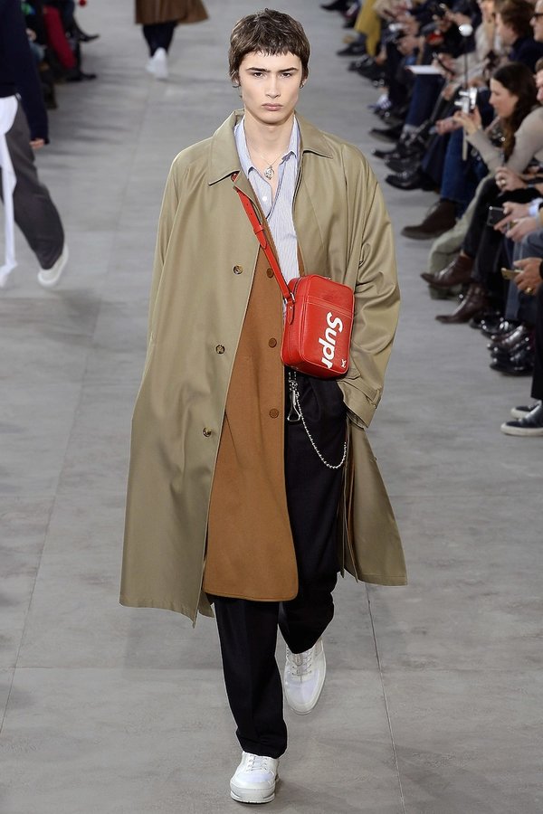 kolekcja-meska-luis-vuitton-x-supreme-na-jesien-2017-406399-GALLERY600-117e38c