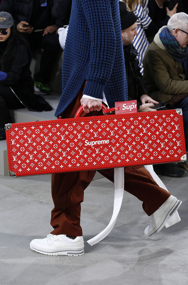 kolekcja-meska-luis-vuitton-x-supreme-na-jesien-2017-406406-GALLERY600-6ba41a9