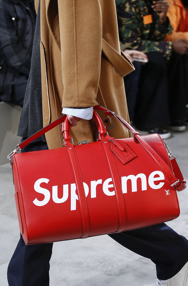kolekcja-meska-luis-vuitton-x-supreme-na-jesien-2017-406407-GALLERY600-77e2a1f