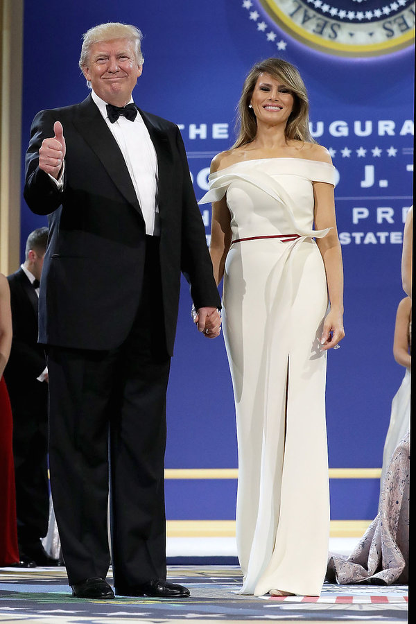 melania-trump-na-balu-inauguracyjnym-406735-GALLERY600-ef02a95