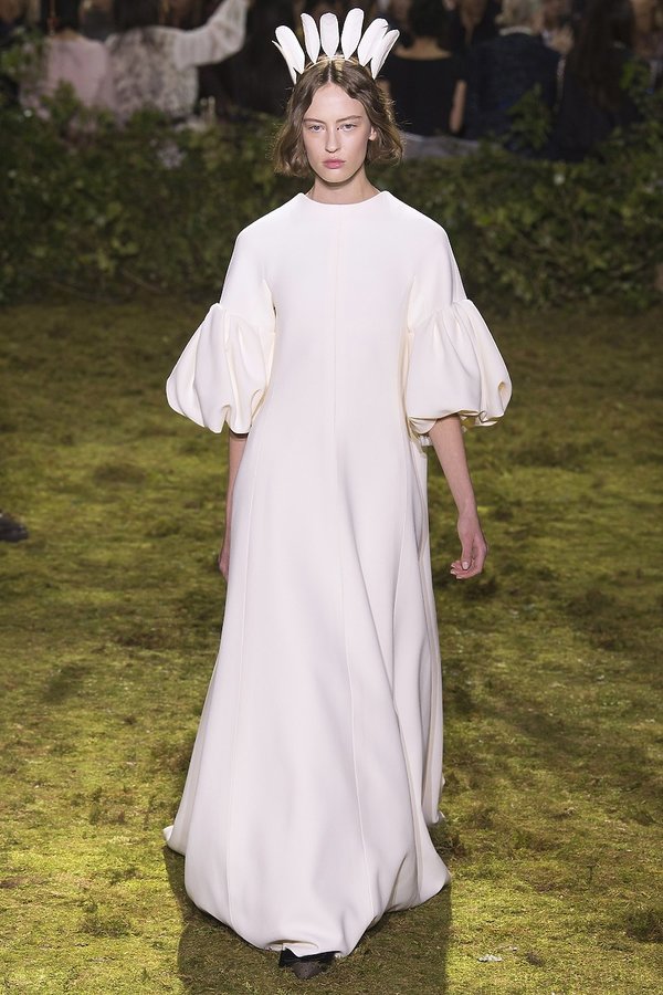dior-kolekcja-haute-couture-na-wiosne-2017-407372-GALLERY600-69a8c93