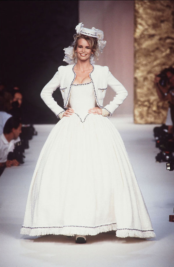 suknia-slubna-z-pokazu-haute-couture-chanel-408040-GALLERY600-249a11c