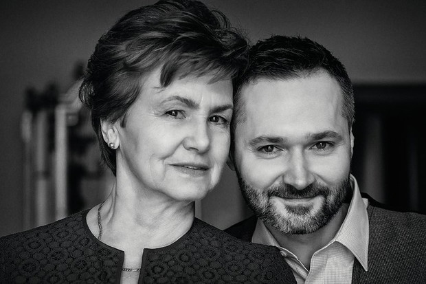danuta-walesa-z-synem-jaroslawem-walesa-340016-GALLERYBIG-b89fcac