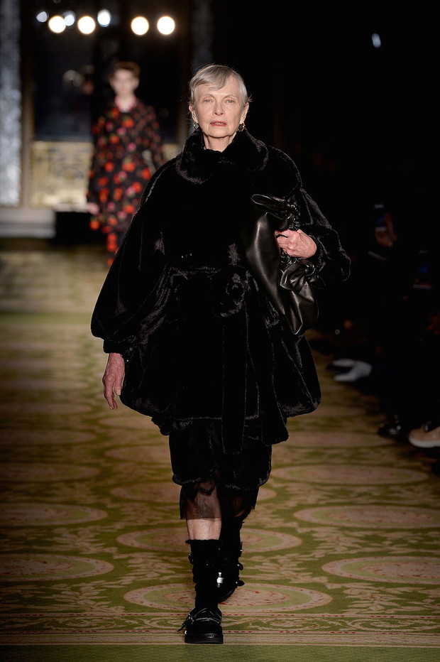 Simone Rocha - Runway - LFW February 2017