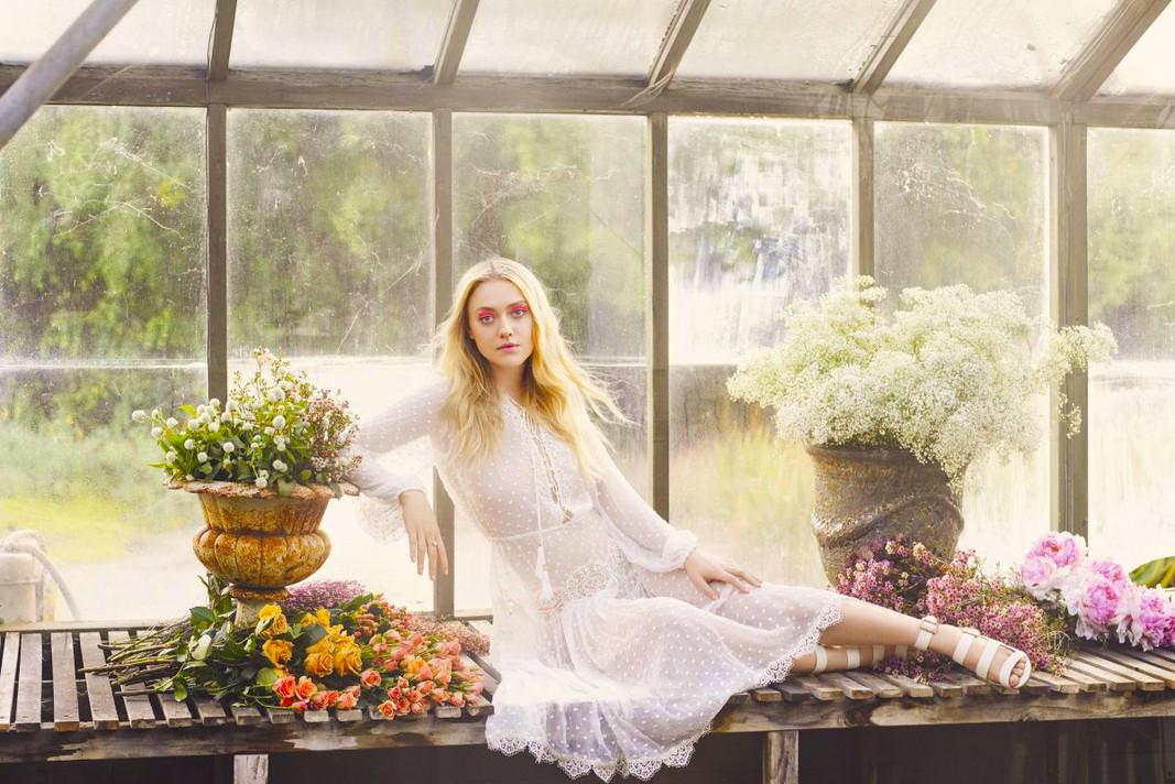 Dakota Fanning w kampanii marki Jimmy Choo na wiosnę i lata 2017
