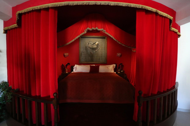 Street artist Banksy designs "The Walled Off" hotel in Bethlehem