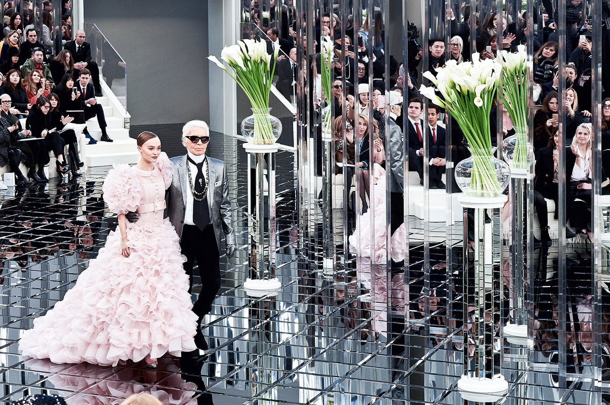 Raport Agnieszki Ścibior, VIVA! MODA, 1/2017, Karl Lagerfeld, Lily Rose Depp