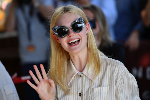 Cannes 2017 - gwiazdy na lotnisku