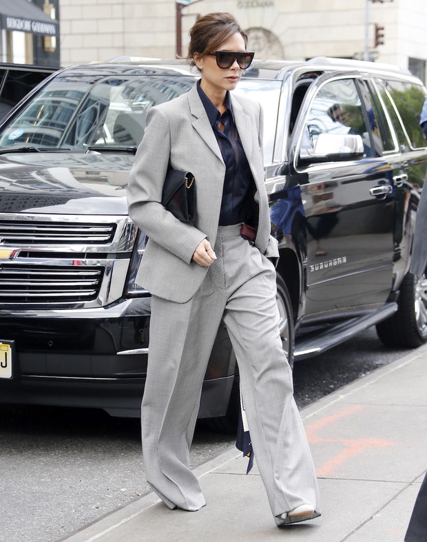 Victoria Beckham quitte l'hôtel Plaza à New York